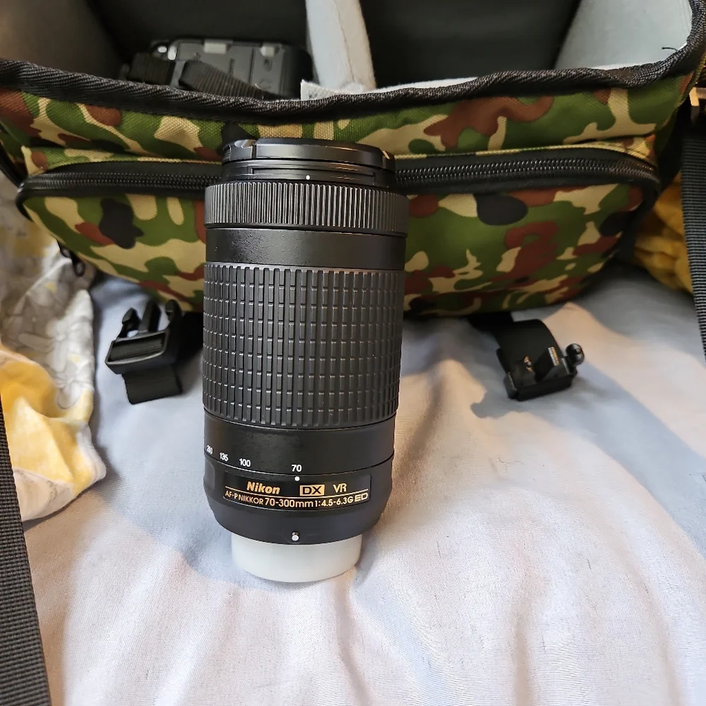 Nikon D7500 with 2 lenses and all accessories